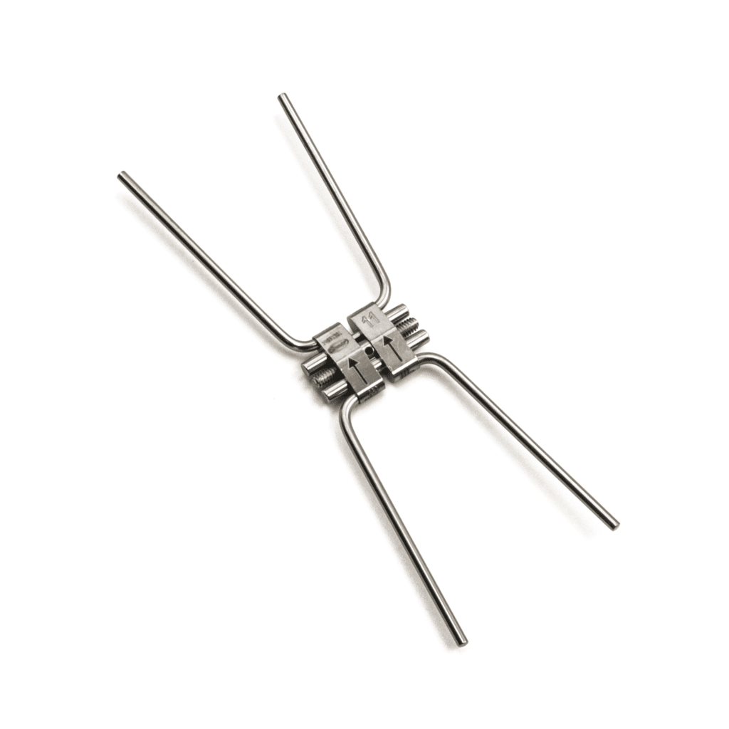 Disyuntor Sagital Bilateral -Marca: Leone Tornillos | Odontology BG